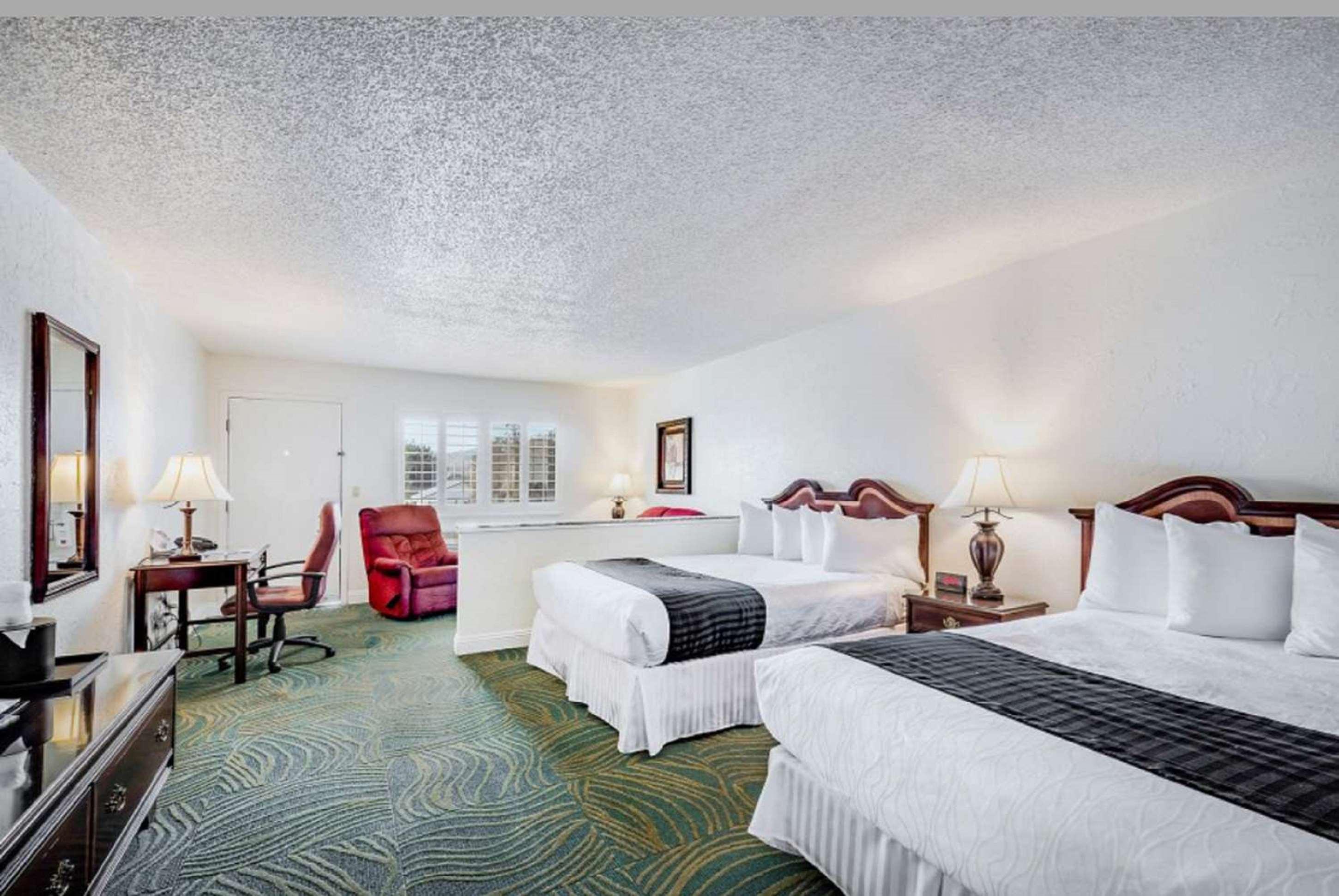 Hotel Surestay By Western 2*